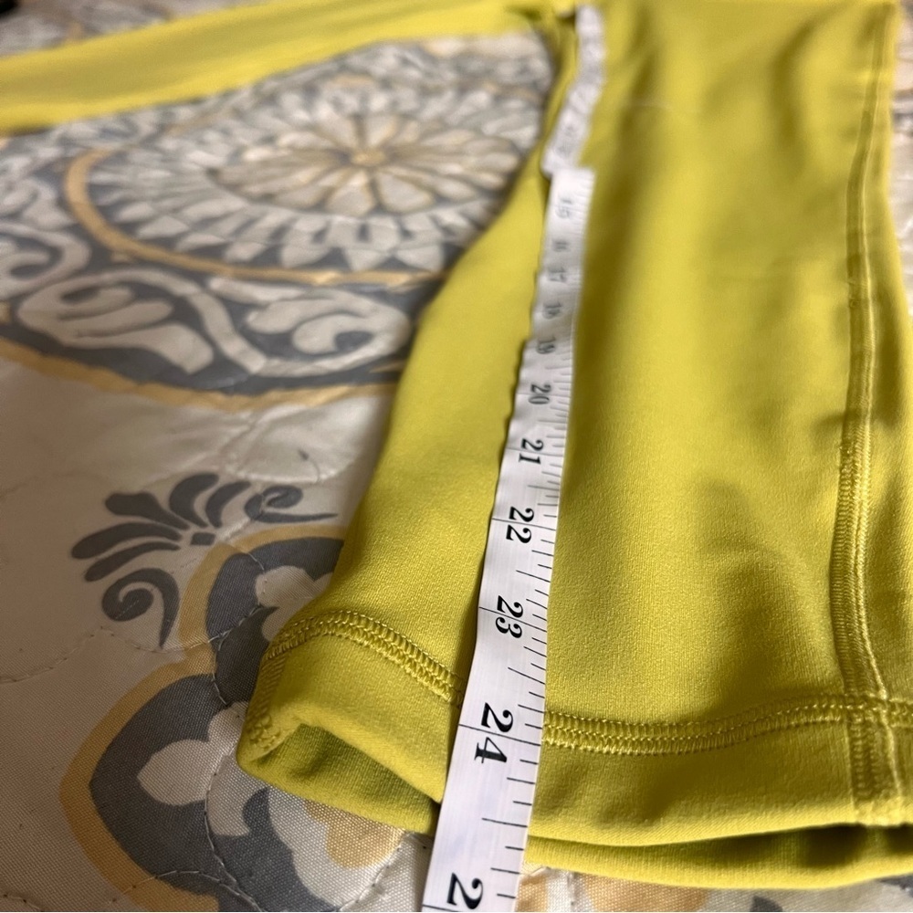 Lululemon Align High Rise 25”, Yellow Pear, size 6 - Picture 9 of 11